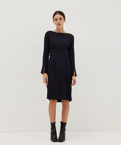 Love,Bonito（ラブボニート）の「アーリン テクスチャード ボートネック コラムドレス（ワンピース・レディース・クリーム/ブラック・X-SMALL/SMALL/MEDIUM/LARGE）」の4枚目の写真