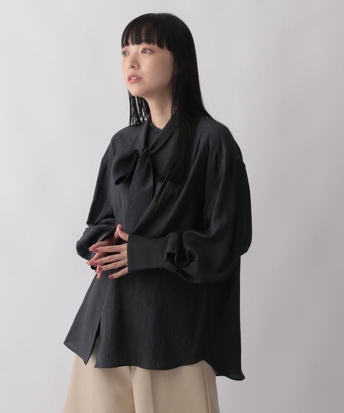 ＡＬＯＥです。 LOWRYS FARM（ローリーズファーム）の「ボウタイブラウス 172266
