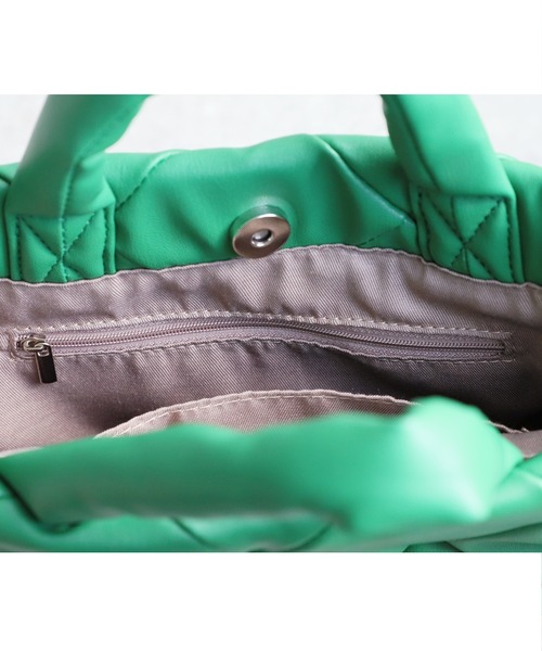 reca（レカ）の「パファー合皮パッチワーク2wayショルダー（ショルダーバッグ・レディース・ベージュ/イエロー/グリーン/ブラック・ONE SIZE）」の14枚目の写真