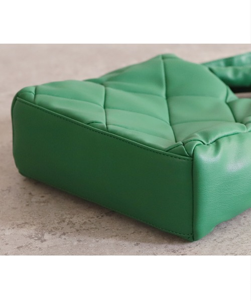 reca（レカ）の「パファー合皮パッチワーク2wayショルダー（ショルダーバッグ・レディース・ベージュ/イエロー/グリーン/ブラック・ONE SIZE）」の15枚目の写真