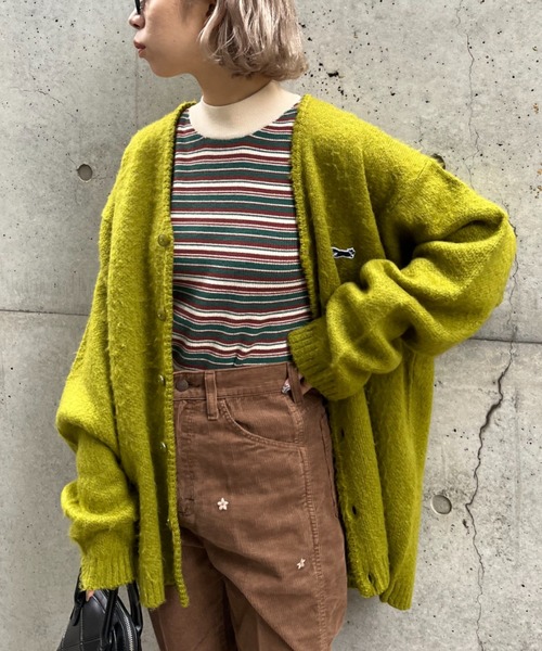 CIAOPANIC(チャオパニック)の「モックネックフレアスリーブニットプルオーバー(ニット/セーター・レディース・オフホワイト/ブラック/グリーン/ブルー・FREE)」の3枚目の写真