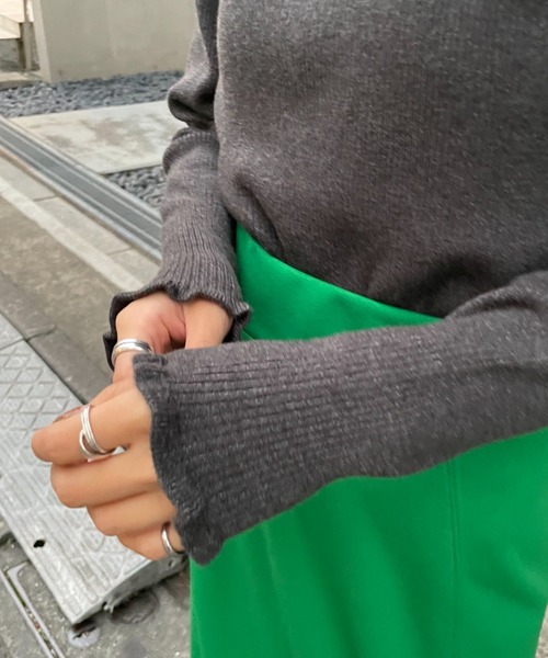 CIAOPANIC(チャオパニック)の「モックネックフレアスリーブニットプルオーバー(ニット/セーター・レディース・オフホワイト/ブラック/グリーン/ブルー・FREE)」の17枚目の写真