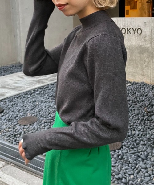 CIAOPANIC(チャオパニック)の「モックネックフレアスリーブニットプルオーバー(ニット/セーター・レディース・オフホワイト/ブラック/グリーン/ブルー・FREE)」の7枚目の写真