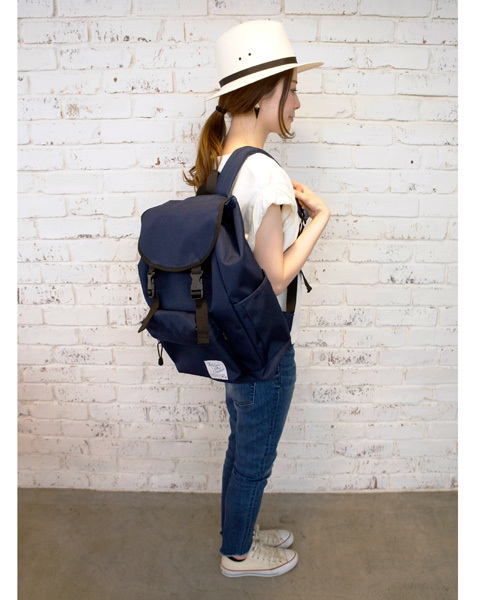 CIAOPANIC（チャオパニック）の「【The Sun And Classic/TSAC】FLAP NAPSACK（バックパック/リュック・レディース・ホワイト/ブラック/ベージュ/ターコイズブルー/ネイビー・FREE）」の4枚目の写真