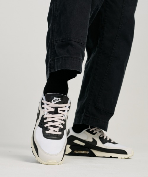 NIKE(ナイキ)の「ナイキ エア マックス 90 メンズシューズ / Nike Air Max 90 Men's Shoes(スニーカー・メンズ・ホワイト/オレンジ系その他・30/25/26/27/28/29/25.5/26.5/27.5/24.5/28.5/29.5/24)」の18枚目の写真