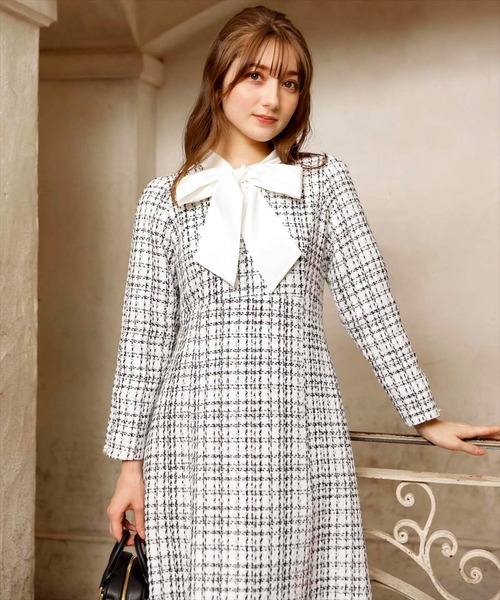 SWINGLE（スウィングル）の「2WAYボウタイツイードドレスワンピース