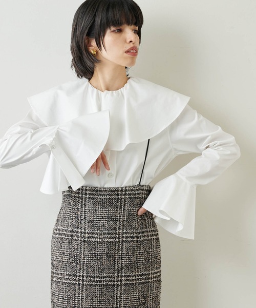 美品　Whim Gazette ツイルフリルカラーブラウス Whim Gazette（ウィムガゼット）の「ツイルフリルカラーブラウス