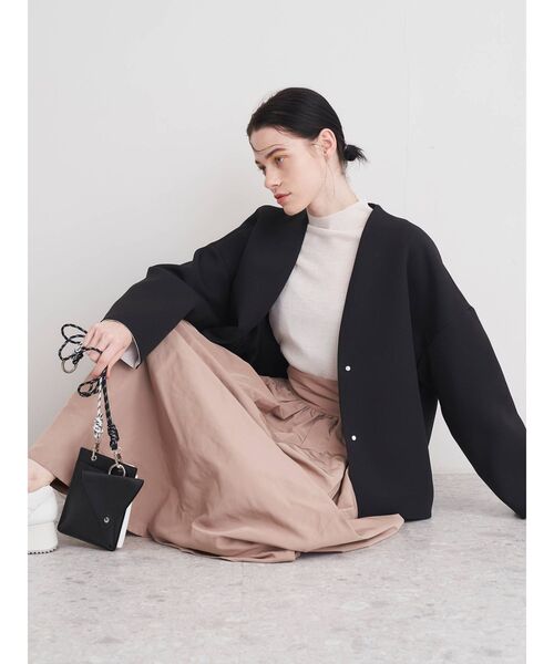 ELENDEEK（エレンディーク）の「ウールミックスシアーニット（ニット/セーター・レディース・ライトグリーン/ブラック/ライトベージュ/オフホワイト・FREE）」の8枚目の写真