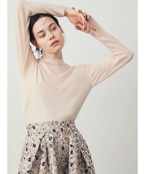 ELENDEEK（エレンディーク）の「ウールミックスシアーニット（ニット/セーター・レディース・ライトグリーン/ブラック/ライトベージュ/オフホワイト・FREE）」の10枚目の写真