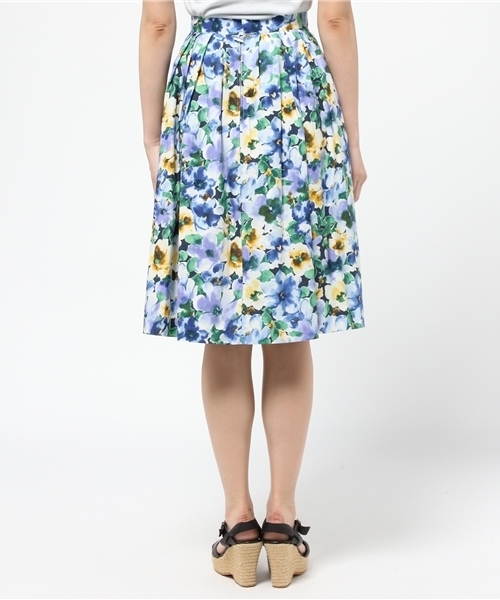 La TOTALITE（ラトータリテ）の「サトウサンコラボ.フラワーフレアースカート。（スカート・レディース・ネイビー/ピンク・38/36）」の5枚目の写真