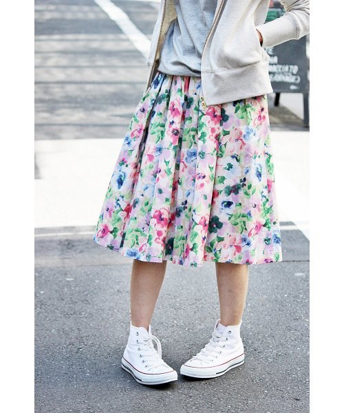 La TOTALITE（ラトータリテ）の「サトウサンコラボ.フラワーフレアースカート。（スカート・レディース・ネイビー/ピンク・38/36）」の14枚目の写真