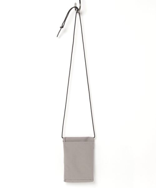STANDARD SUPPLY(スタンダードサプライ)の「STANDARD SUPPLY/スタンダードサプライ スリングパース M SLING PURSE M(ショルダーバッグ・レディース・ブラック/チャコールグレー/グレー/グレイッシュベージュ/ネイビー/モカ/サンドベージュ/ブラウン/アイボリー/ケリーグリーン/グレイッシュブルー/ライトパープル/ダークブラウン/ミント/ボルドー・FREE)」の16枚目の写真