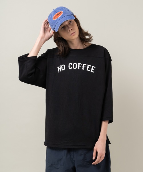 NO COFFEE(ノーコーヒー)の「フットボールTEE(Tシャツ/カットソー・メンズ・ブラック/ホワイト・MEDIUM/LARGE/X-LARGE)」の2枚目の写真