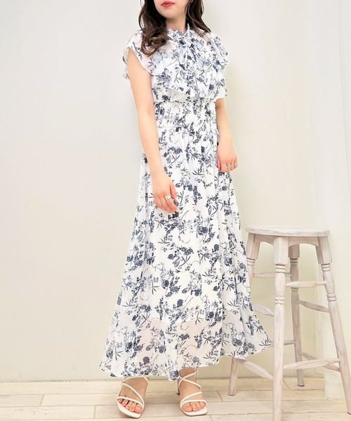 INGNI（イング）の「花柄フリルノースリ／ワンピース（ワンピース・レディース・ホワイト×ネイビー/グレー/ブラウン・M）」の16枚目の写真