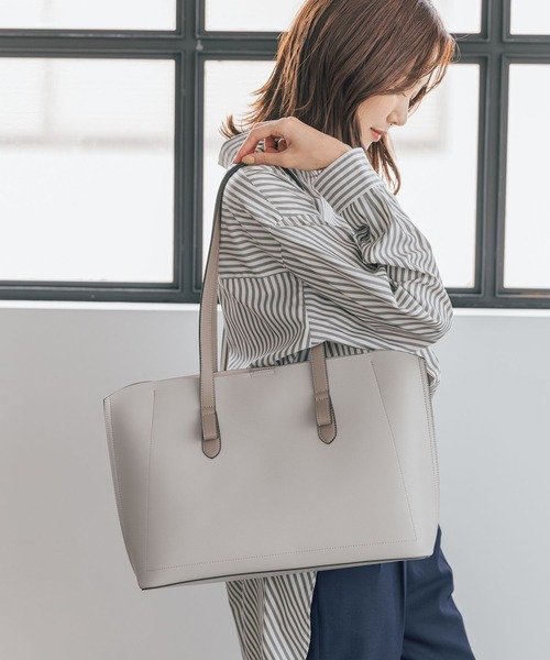 GLOBAL WORK(グローバルワーク)の「スペ軽6ポケA4トート/962881(トートバッグ・レディース・アイボリー/ブルー/ブラック/ベージュ/ホワイト系その他/ブラック系その他・FREE)」の3枚目の写真