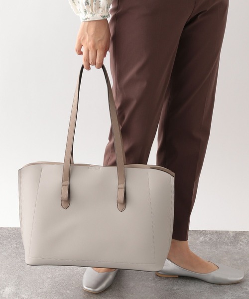 GLOBAL WORK(グローバルワーク)の「スペ軽6ポケA4トート/962881(トートバッグ・レディース・アイボリー/ブルー/ブラック/ベージュ/ホワイト系その他/ブラック系その他・FREE)」の11枚目の写真