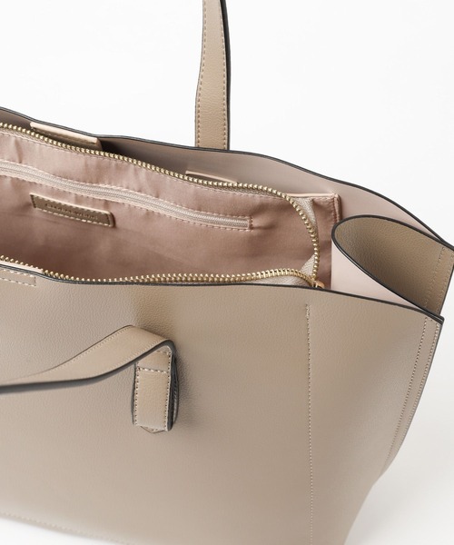 GLOBAL WORK(グローバルワーク)の「スペ軽6ポケA4トート/962881(トートバッグ・レディース・アイボリー/ブルー/ブラック/ベージュ/ホワイト系その他/ブラック系その他・FREE)」の14枚目の写真