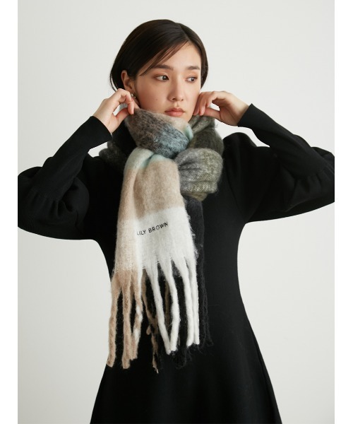 LILY BROWN（リリーブラウン）の「フリンジチェックストール（その他ヘアアクセサリー・レディース・イエロー/ブラック/グリーン・FREE）」の2枚目の写真