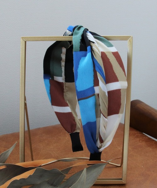 Three Four Time（ｽﾘｰﾌｫｰﾀｲﾑ）の「カラーブロッククロスカチューシャ（カチューシャ・レディース・ブルー/ピンク/イエロー・FREE）」の7枚目の写真