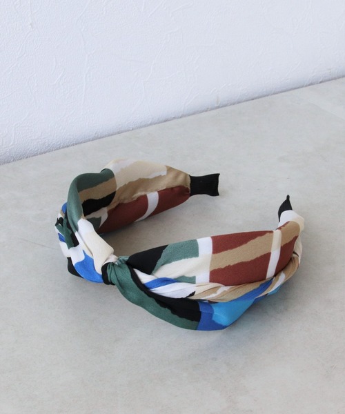 Three Four Time（ｽﾘｰﾌｫｰﾀｲﾑ）の「カラーブロッククロスカチューシャ（カチューシャ・レディース・ブルー/ピンク/イエロー・FREE）」の10枚目の写真