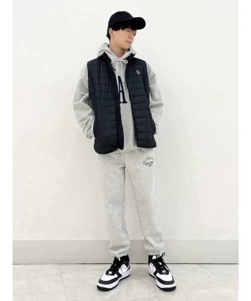 GAP（ギャップ）の「コールドコントロール パファーベスト(ユニセックス)（ダウンベスト・メンズ・ベージュ/ブルー/ブラック・S/M/XS/L/XL）」の10枚目の写真