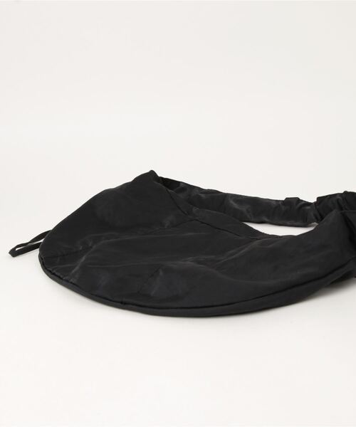 cepo（セポ）の「シャーリングショルダーバッグ（ショルダーバッグ・レディース・オフホワイト/ブラック・FREE）」の5枚目の写真