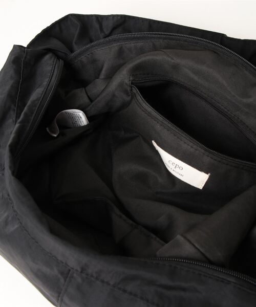 cepo（セポ）の「シャーリングショルダーバッグ（ショルダーバッグ・レディース・オフホワイト/ブラック・FREE）」の6枚目の写真