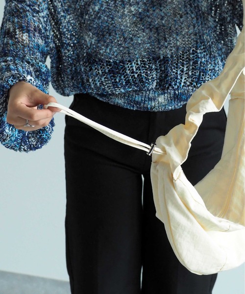 cepo（セポ）の「シャーリングショルダーバッグ（ショルダーバッグ・レディース・オフホワイト/ブラック・FREE）」の12枚目の写真