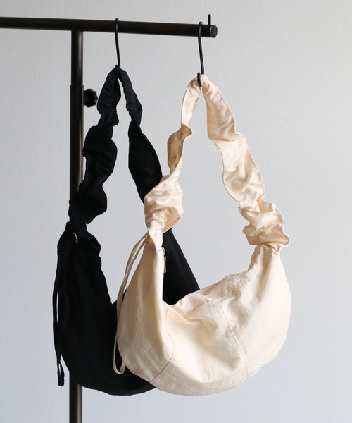 cepo（セポ）の「シャーリングショルダーバッグ（ショルダーバッグ・レディース・オフホワイト/ブラック・FREE）」の22枚目の写真