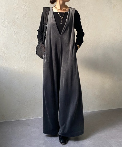 DouDou（ドゥドゥ）の「【WEB限定】 ベロアロンパース（サロペット/オーバーオール・レディース・ブラック/チャコールグレー・FREE）」の16枚目の写真