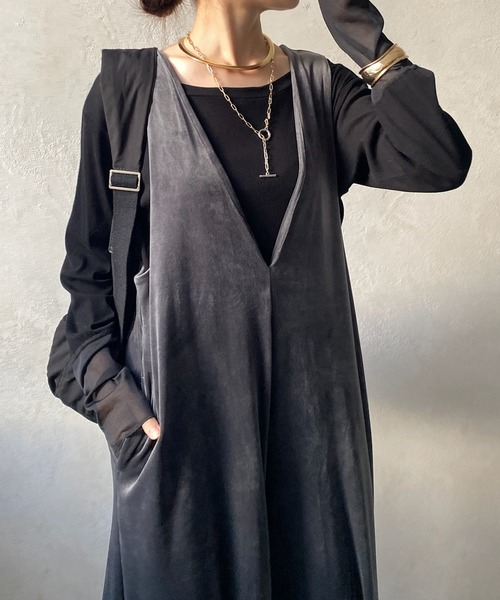 DouDou（ドゥドゥ）の「【WEB限定】 ベロアロンパース（サロペット/オーバーオール・レディース・ブラック/チャコールグレー・FREE）」の20枚目の写真