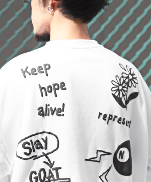 LUXSTYLE（ラグスタイル）の「落書き発泡プリント裏起毛スウェット（スウェット・メンズ・ホワイト/ブラック・L/M）」の14枚目の写真