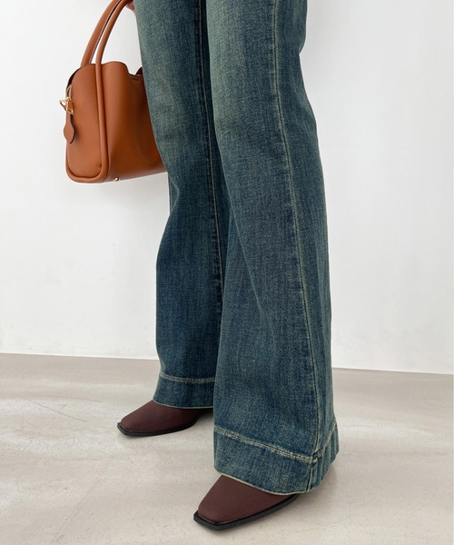 Olu.（オルドット）の「ウォッシュカラーストレッチフレアデニム（デニムパンツ・レディース・ライトブルー/ダークブルー/ブルー・0/1）」の14枚目の写真