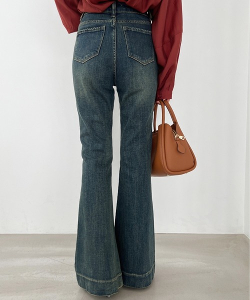 Olu.（オルドット）の「ウォッシュカラーストレッチフレアデニム