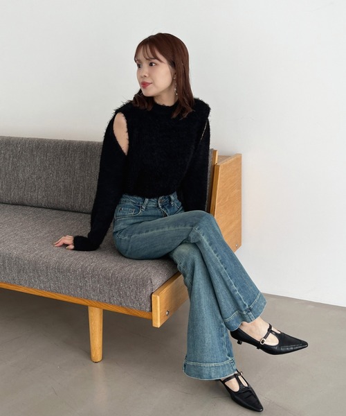 Olu.（オルドット）の「ウォッシュカラーストレッチフレアデニム（デニムパンツ・レディース・ライトブルー/ダークブルー/ブルー・0/1）」の16枚目の写真