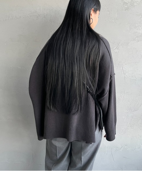 mizuiroind（ミズイロインド）の「[mizuiro ind/ミズイロインド] ワイドシルエット クルーネックニット（ニット/セーター・レディース・ライトグレー/ダークグレー・F）」の16枚目の写真