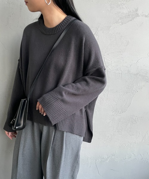 mizuiroind（ミズイロインド）の「[mizuiro ind/ミズイロインド] ワイドシルエット クルーネックニット（ニット/セーター・レディース・ライトグレー/ダークグレー・F）」の14枚目の写真