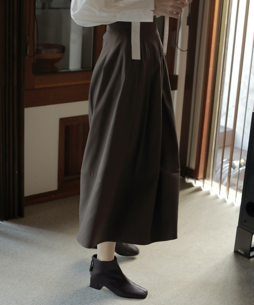 PARKS TOKYO SELECT（パークストウキョウセレクト）の「SOUAIRE（mhs）タックデザインスカート（スカート・レディース・ダークグレー・S）」の6枚目の写真