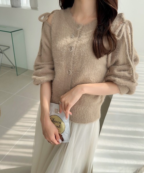 mily bilet（ミウィビレット）の「【mily bilet】フェミニン度高まるふんわりシャギーニット！スリットショルダーリボンカーディガン（カーディガン/ボレロ・レディース・ベージュ/アイボリー/ブラック・X-LARGE/SMALL/MEDIUM/LARGE）」の15枚目の写真