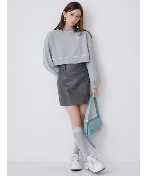 MURUA（ムルーア）の「フェイクレザーフラップミニスカート（スカート・レディース・アイボリー/ブラック/グレー・1/2）」の12枚目の写真