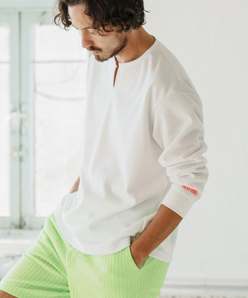 felkod（フィルコッド）の「mlt4624- Shirts Like Oversized Key Neck Pullover  カットソー（ポロシャツ・メンズ・ホワイト×ピンク/ブラック×ピンク・S/M/L）」の5枚目の写真