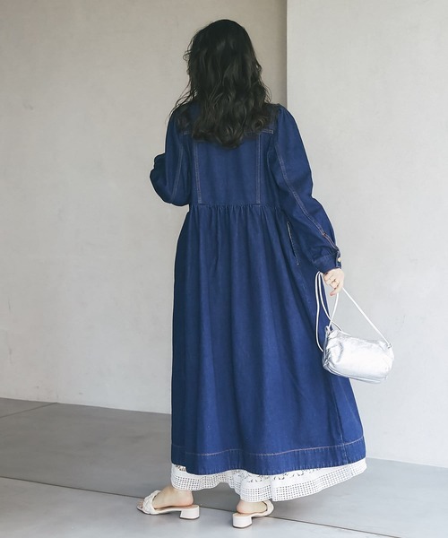 La boutique BonBon（ラブティックボンボン）の「デニムロングシャツ