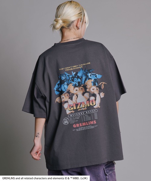 Salong hameu（サロン ハミュー）の「Gremlins（グレムリン）GIZMOギズモ キャラクター ヴィンテージプリント・ムービーポスタープリント・刺繍 半袖Tシャツ メンズ レディース ユニセックス（Tシャツ/カットソー・メンズ・ブラック/グレー系その他/ホワイト/ホワイト系その他/グレー系その他2/ホワイト×ブラック/チャコールグレー/アッシュグレー/ブラック系その他/グレー系その他3/グリーン系その他/マスタード/グリーン/ブラック系その他4/ブラウン/ホワイト系その他3/ホワイト系その他5/ホワイト×レッド/ブラウン系その他/ブラック系その他2/ブラック系その他3/ホワイト系その他4/ホワイト系その他2・M/L/LL）」の17枚目の写真