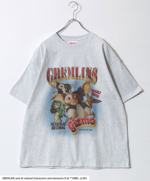 Salong hameu（サロン ハミュー）の「Gremlins（グレムリン）GIZMOギズモ キャラクター ヴィンテージプリント・ムービーポスタープリント・刺繍 半袖Tシャツ メンズ レディース ユニセックス（Tシャツ/カットソー・メンズ・ブラック/グレー系その他/ホワイト/ホワイト系その他/グレー系その他2/ホワイト×ブラック/チャコールグレー/アッシュグレー/ブラック系その他/グレー系その他3/グリーン系その他/マスタード/グリーン/ブラック系その他4/ブラウン/ホワイト系その他3/ホワイト系その他5/ホワイト×レッド/ブラウン系その他/ブラック系その他2/ブラック系その他3/ホワイト系その他4/ホワイト系その他2・M/L/LL）」の16枚目の写真