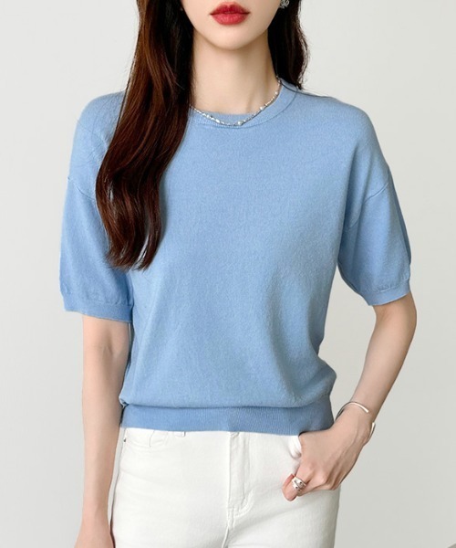 COCOMOMO（ココモモ）の「ジャケット合わせにも。大人のキレカジニット クルーネックニット きれいめ サマーニット 半袖ニット クルーネック ニット 半袖 オフィスカジュアル 春服 夏服 秋服（ニット/セーター・レディース・ブルー/イエロー/ピンク/ベージュ/ブラック/ホワイト/ライトブラウン/グリーン/ロイヤルブルー/グレー/ネイビー/ダークブラウン/ワインレッド/パープル・FREE）」の9枚目の写真