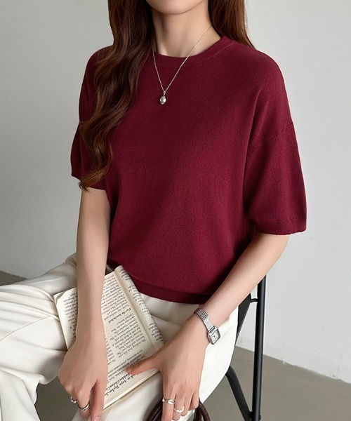 COCOMOMO（ココモモ）の「ジャケット合わせにも。大人のキレカジニット クルーネックニット きれいめ サマーニット 半袖ニット クルーネック ニット 半袖 オフィスカジュアル 春服 夏服 秋服（ニット/セーター・レディース・ブルー/イエロー/ピンク/ベージュ/ブラック/ホワイト/ライトブラウン/グリーン/ロイヤルブルー/グレー/ネイビー/ダークブラウン/ワインレッド/パープル・FREE）」の21枚目の写真