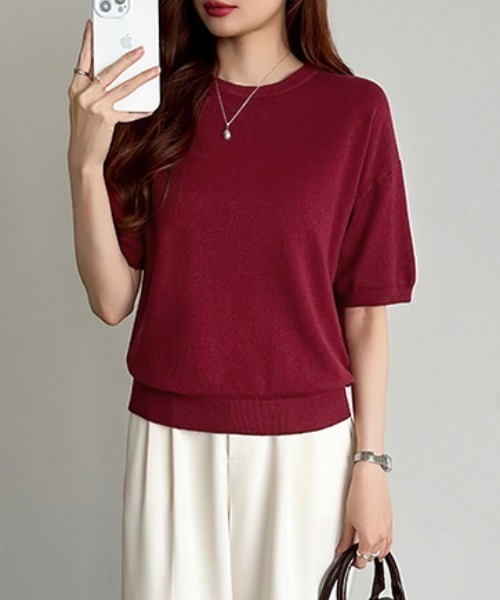 COCOMOMO（ココモモ）の「ジャケット合わせにも。大人のキレカジニット クルーネックニット きれいめ サマーニット 半袖ニット クルーネック ニット 半袖 オフィスカジュアル 春服 夏服 秋服（ニット/セーター・レディース・ブルー/イエロー/ピンク/ベージュ/ブラック/ホワイト/ライトブラウン/グリーン/ロイヤルブルー/グレー/ネイビー/ダークブラウン/ワインレッド/パープル・FREE）」の22枚目の写真