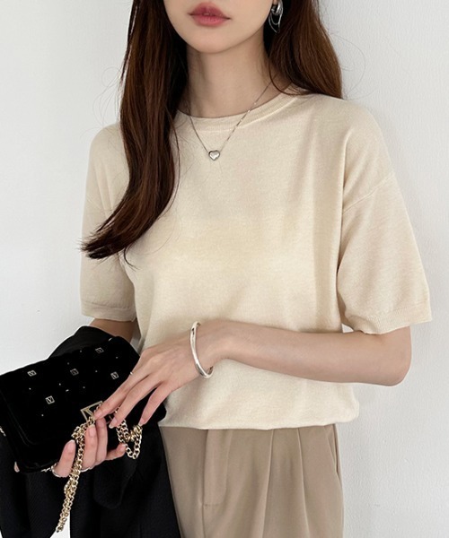 COCOMOMO（ココモモ）の「ジャケット合わせにも。大人のキレカジニット クルーネックニット きれいめ サマーニット 半袖ニット クルーネック ニット 半袖 オフィスカジュアル 春服 夏服 秋服（ニット/セーター・レディース・ブルー/イエロー/ピンク/ベージュ/ブラック/ホワイト/ライトブラウン/グリーン/ロイヤルブルー/グレー/ネイビー/ダークブラウン/ワインレッド/パープル・FREE）」の19枚目の写真