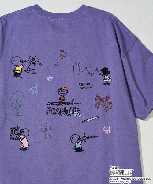 FREAK'S STORE（フリークスストア）の「オリジナル展開　PEANUTS/ピーナッツ　PEANUTS バック 刺繍 半袖 Tシャツ（Tシャツ/カットソー・レディース・オフホワイト/ブラック/パープル/ライトグレー/ピンク・MEDIUM/LARGE）」の4枚目の写真