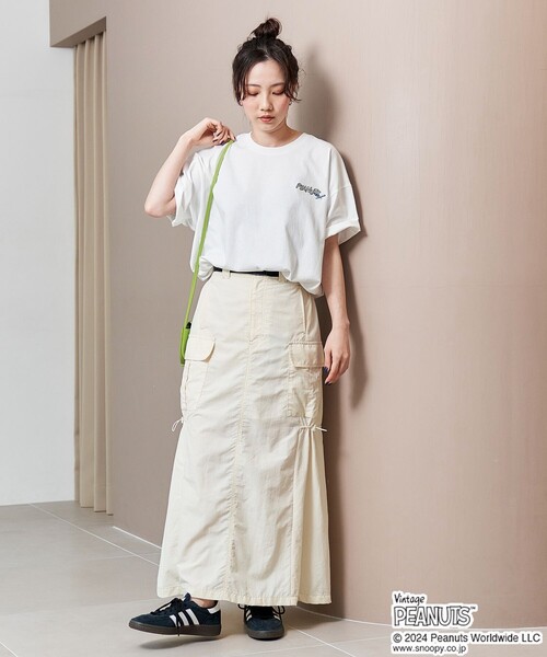 FREAK'S STORE（フリークスストア）の「オリジナル展開　PEANUTS/ピーナッツ　PEANUTS バック 刺繍 半袖 Tシャツ（Tシャツ/カットソー・レディース・オフホワイト/ブラック/パープル/ライトグレー/ピンク・MEDIUM/LARGE）」の10枚目の写真